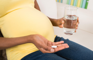 Maambukizi ya virusi vya UKIMWI kutoka kwa mama kwenda kwa mtoto